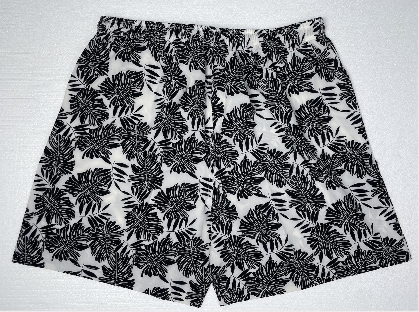 Plus-size beach shirt Printed shirt Black and white